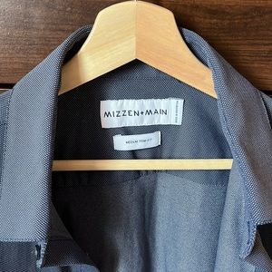 Mizzen+Main dark blue with white dot medium trim shirt